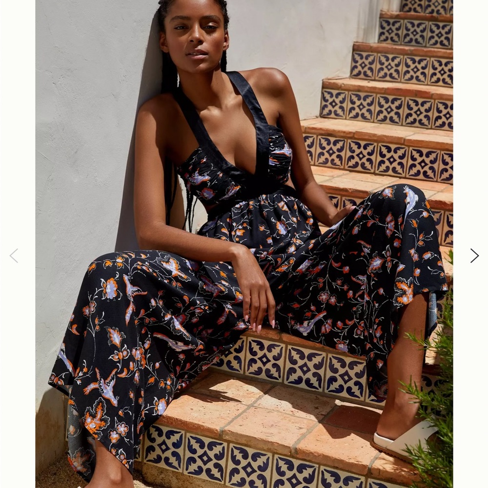 NWT- Anthropologie The Brinkley V-Neck Jumpsuit ❤️❤️❤️❤️ - Picture 3 of 11